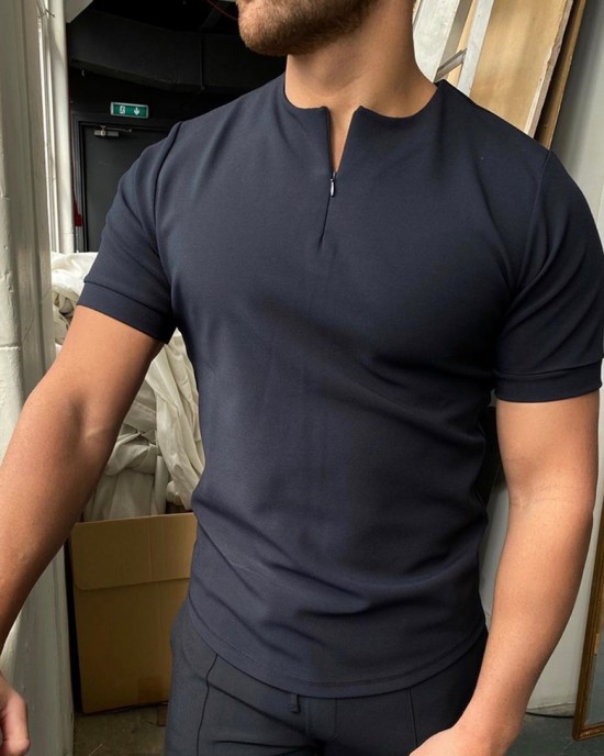 Solid color polo shirt without zipper