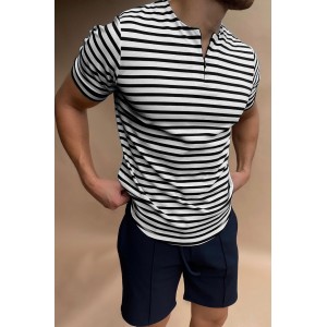 Solid color polo shirt without zipper